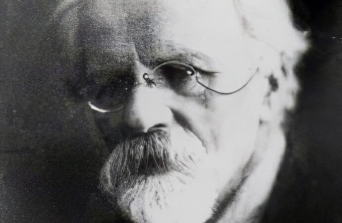 In 1926, a Russian biologist tried to create a human-chimpanzee hybrid
