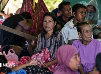 Indonesia earthquake: Aid shortages and fears of starvation as aftershocks continue