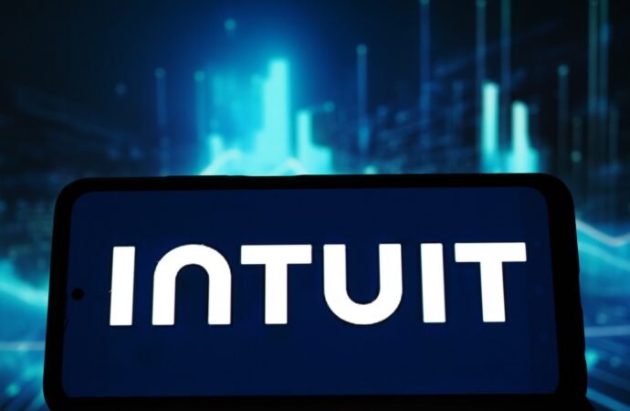 Intuit hits a record milestone of $20 billion in revenue—and sets the stage for a strategic pullback | Fortune
