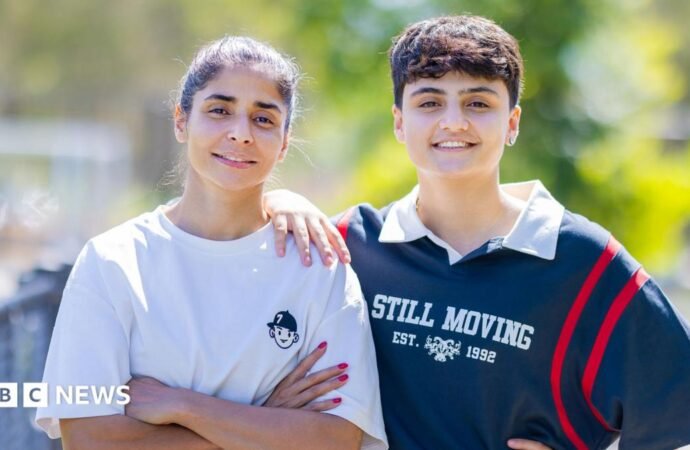 Iranian footballers who defied Tehran become Australian citizens
