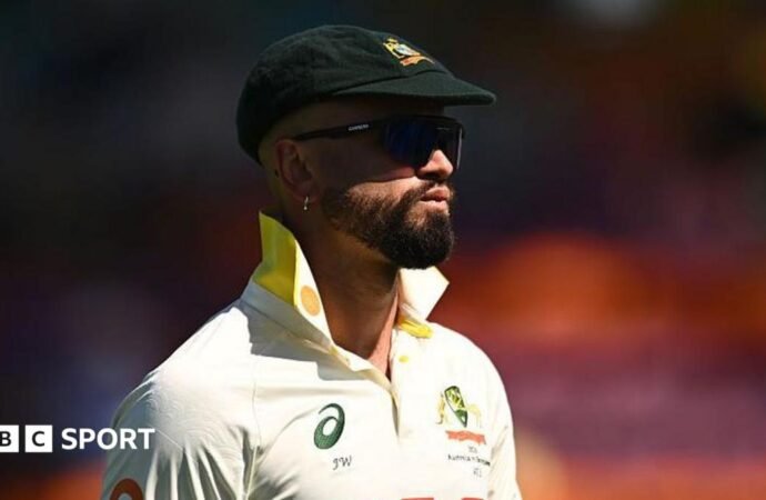 Jake Weatherald: Australia Test batter signs for Warwickshire for 2027