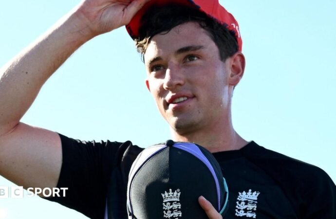 John Turner: Hampshire and England bowler retires aged 25 because of injury