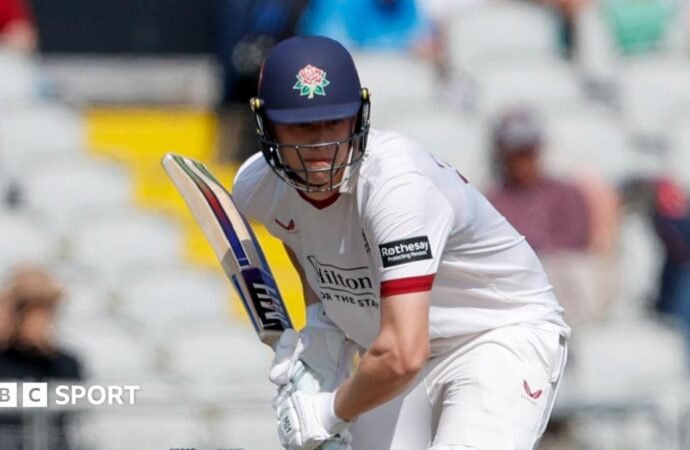 Lancashire: Youngsters can benefit from early struggles, says Josh Bohannon