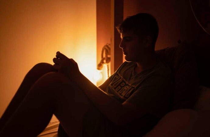 Lights out, Instagram off? The changes to Meta for teens could be a big deal
