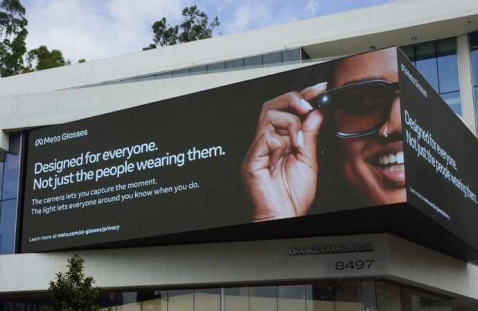 Meta Keeps Trying to Fix Glasses Privacy Concerns With New Update – CNET