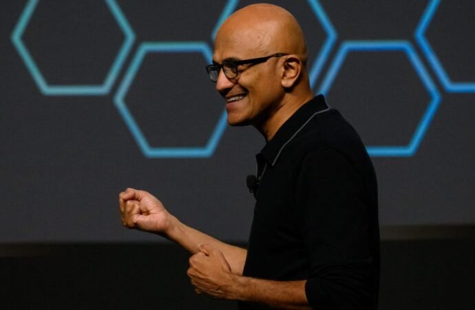 Microsoft is retiring its peer-feedback tool as it overhauls employee reviews, an internal message shows