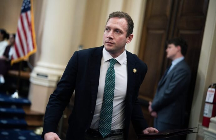 More GOP senators call for Miller to quit over abuse allegations | Fortune
