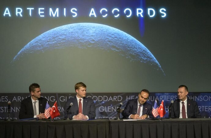 NASA Welcomes Türkiye as Newest Artemis Accords Signatory   – NASA
