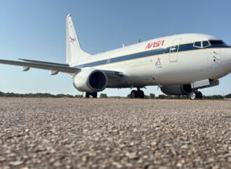 NASA’s 737 Reveals New Paint – NASA