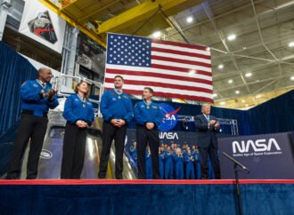 NASA’s Artemis II Crew Receives Congressional Space Medal of Honor – NASA