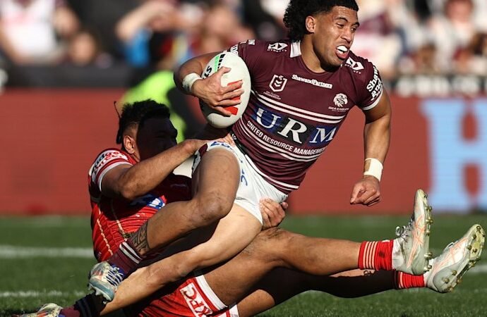 NRL LIVE updates: Sea Eagles take on Dolphins, Bulldogs face Souths as finals race heats up