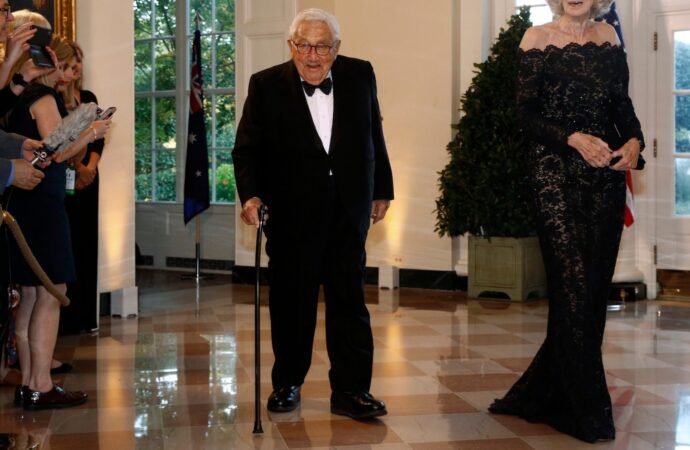 Nancy Kissinger, wife of former Secretary of State Henry Kissinger, dies at 92
