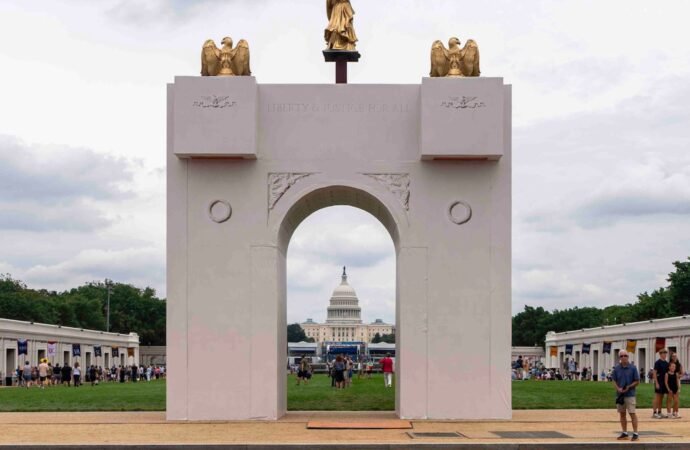 National Park Service backs Trump’s arch, despite its impact on Washington’s sightline