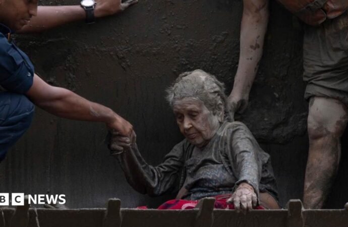 Nepal: How a 97-year-old was rescued during the flash floods