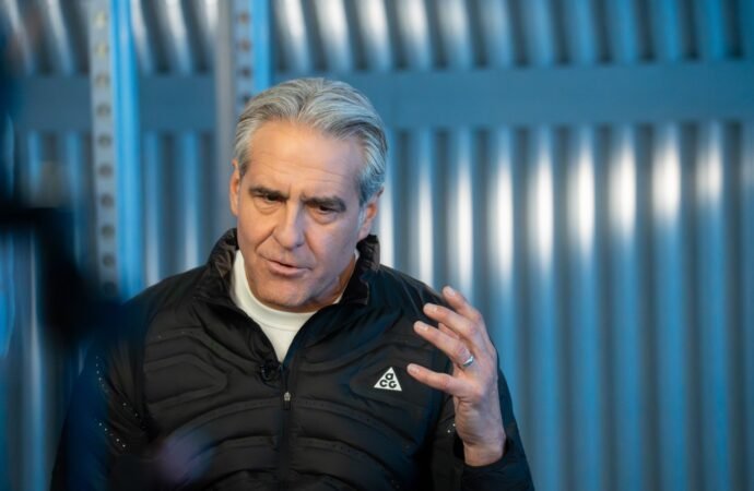 Nike brought back a 32-year veteran to save the $60B brand. Its turnaround is still a ‘long, hard slog’ | Fortune