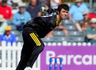 Ollie Price: Gloucestershire all-rounder agrees new two-year deal