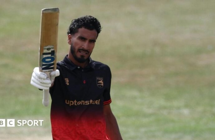 One-Day Cup: Leicestershire beat Notts Outlaws to reach final