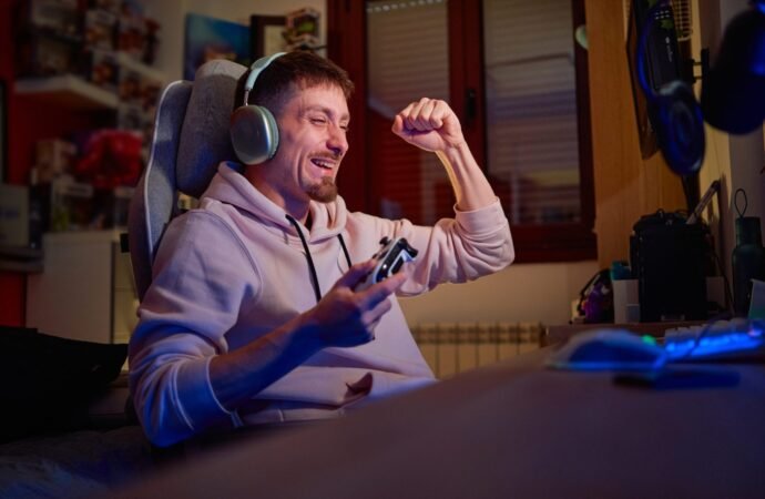 One U.S. Army unit is offering 4-days off to play Grand Theft Auto—but there’s a catch: they’ll have to reenlist if they take the day off to play | Fortune