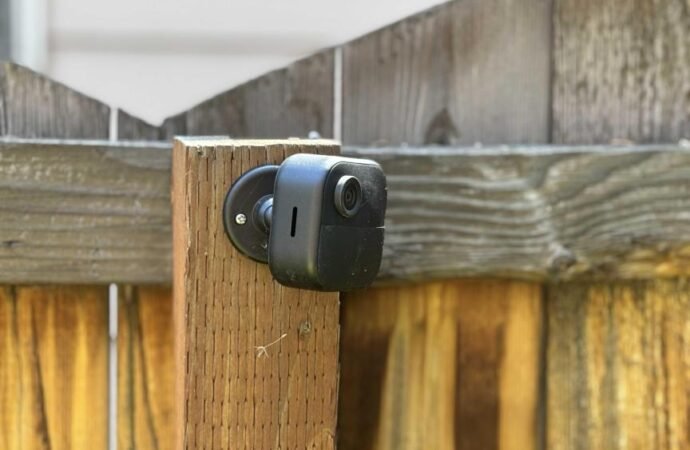 Our Research Shows How Just One Security Camera Cuts the Risk of Break-Ins – CNET