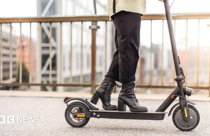 Paris tells e-scooter riders to wear safety gear or face fines