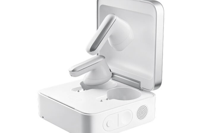 Plaud’s new earphones come with an eSIM-enabled case for talking to AI agents | TechCrunch
