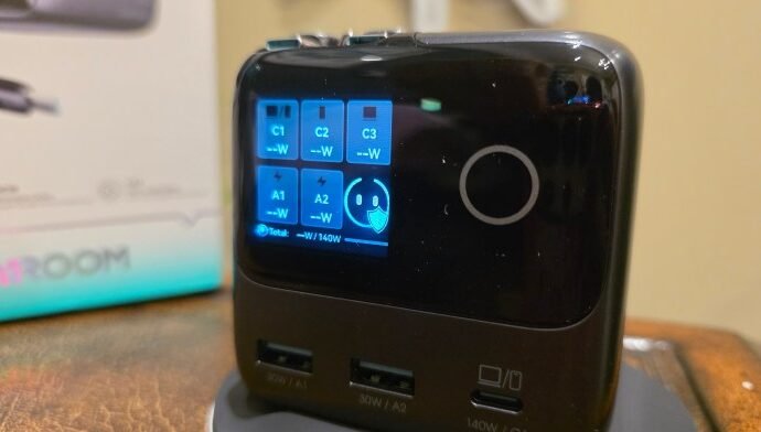 REVIEW: JOYROOM Podix 140W 5-Port Desktop GaN Charger is the ultimate desk and travel space saver
