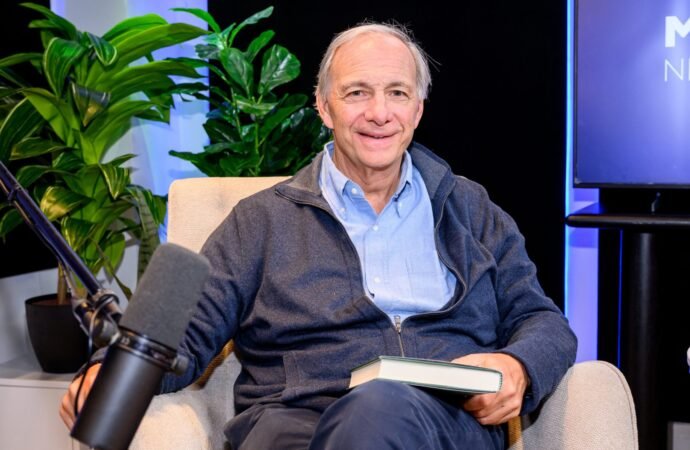Ray Dalio was so broke early in his career he had to borrow $4K from his dad—and learned 2 key lessons that set him on the road to billionaire status | Fortune