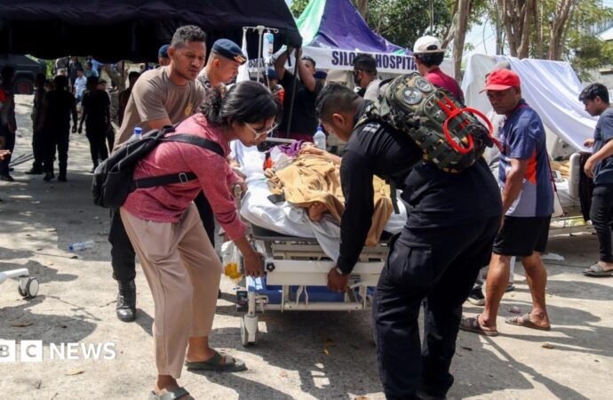 Rescuers search for survivors of powerful Indonesia earthquake