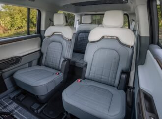Rivian R1S, R1T See 2027 Updates, Including Second-Row Captain’s Chairs – CNET