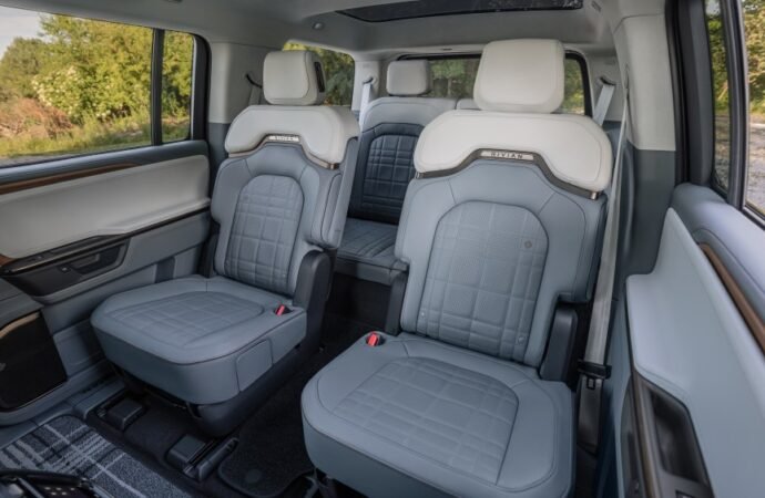 Rivian R1S, R1T See 2027 Updates, Including Second-Row Captain’s Chairs – CNET