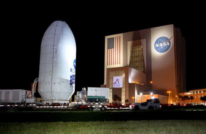 Roman Space Telescope Travels to SpaceX Hangar – NASA