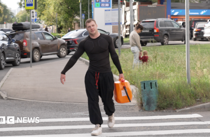 Rosenberg: Shortage of petrol but not patriotism as Russians feel growing impact of war