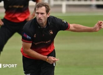 Ruan de Swardt: Leicestershire all-rounder returns to South Africa after injury
