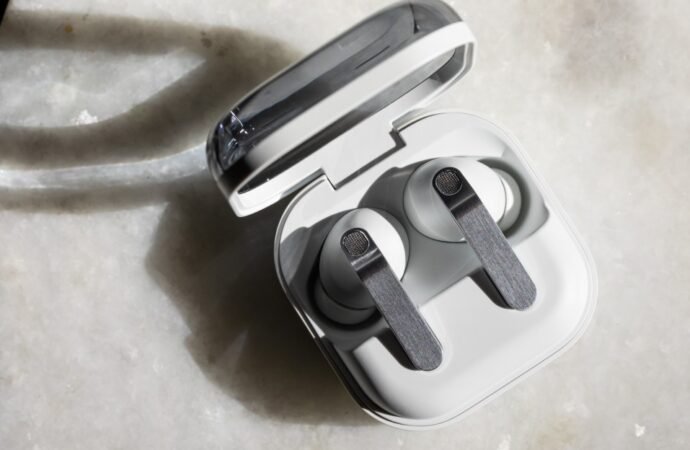Samsung has new Galaxy headphones in the works