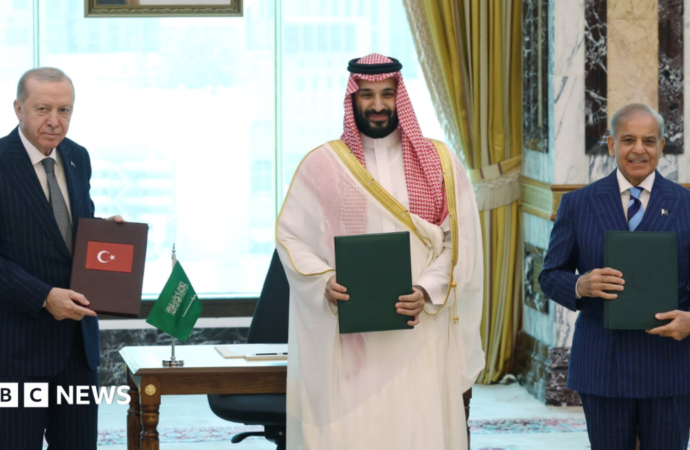 Saudi Arabia, Turkey and Pakistan sign defence agreement