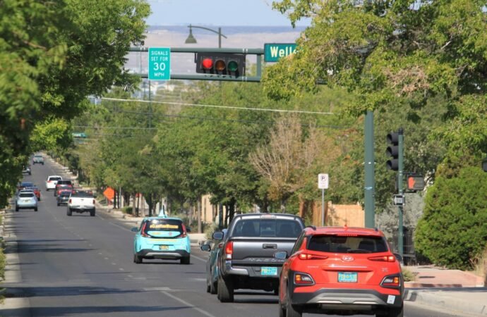 Some US cities have begun rewarding careful drivers with fewer red lights