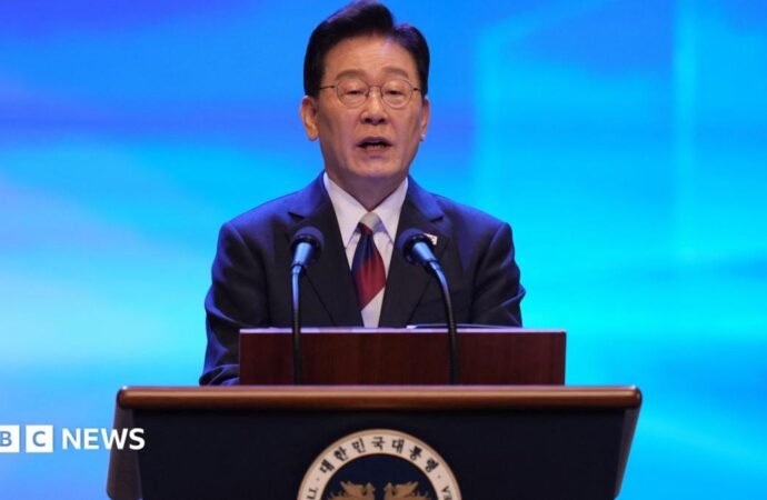 South Korea proposes talks to officially end war with North