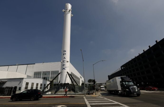 SpaceX is hiring in natural gas trading for energy needs | Fortune
