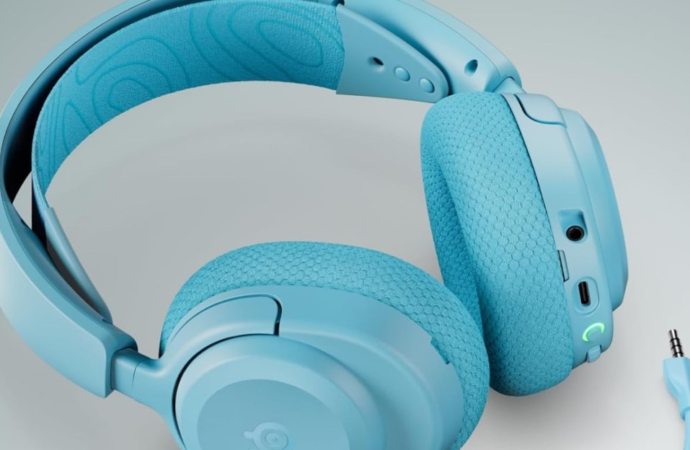 SteelSeries’ comfy wireless gaming headset is nearly half off