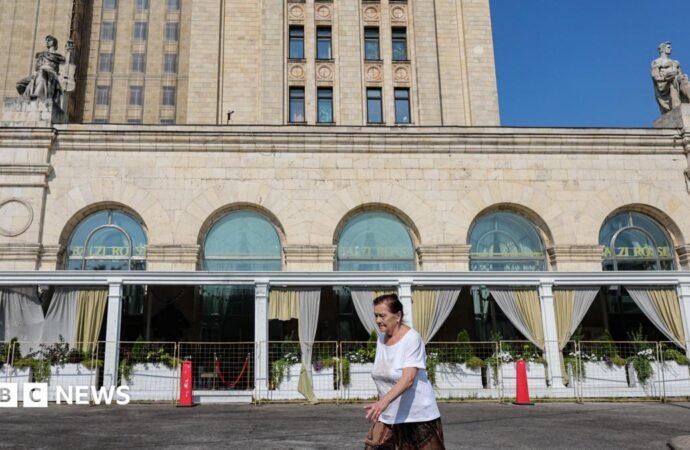 Steve Rosenberg at the Moscow restaurant where bomb killed three