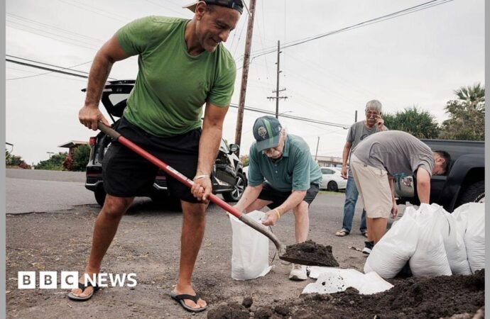 Storm Lala: Hawaii braces for potential first direct hit by a hurricane in 34 years