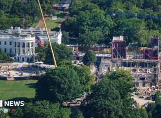Supreme Court temporarily unfreezes Trump ballroom construction