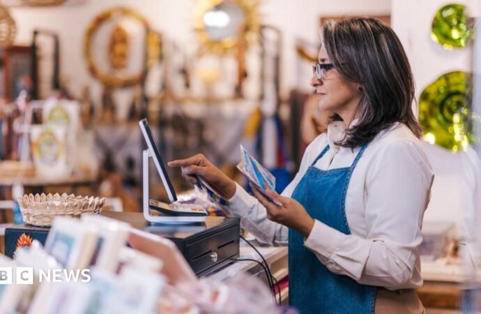 Surprise fall in US jobs last month as slow summer continues