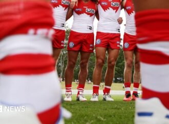 Sydney Swans: Aussie rules players referred to police as detectives investigate sexual assault