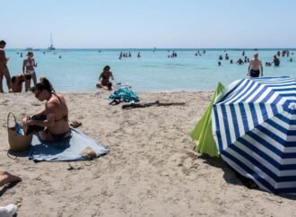 The AI race is moving fast. What does that mean for employees’ summer vacation?