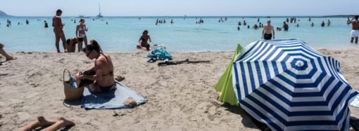 The AI race is moving fast. What does that mean for employees’ summer vacation?