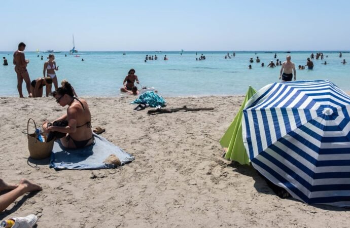 The AI race is moving fast. What does that mean for employees’ summer vacation?