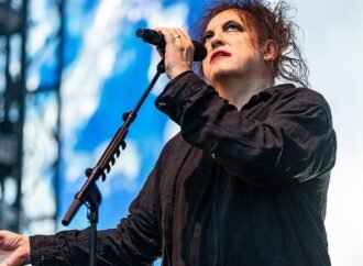 The Cure Plays the Hits — and Robert Smith Tears Up at ‘Just Like Heaven’ — in Nostalgic, Whimsical Øyafestivalen Set: Concert Review