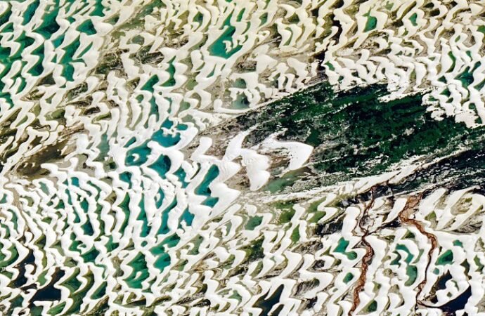 The Paradox of Lençóis Maranhenses National Park – NASA Science