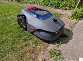 These Are the Robot Lawn Mowers That Made Me a Believer